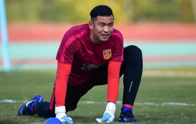 fb体育比分-申花禁令重庆解散 石笑天面临赛季第3次再就业