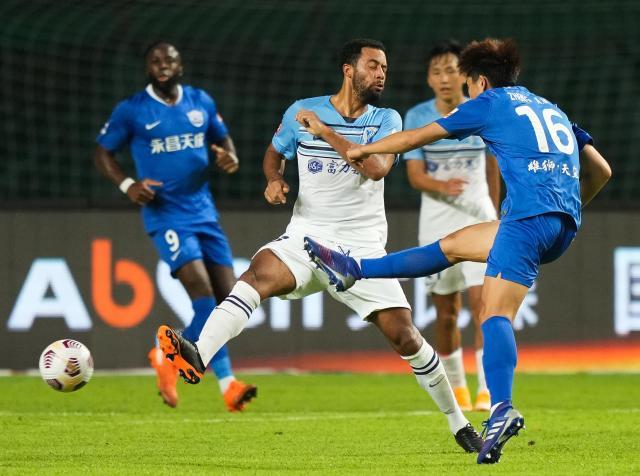 fb体育-错失追平榜首机会范帅遗憾 中场双核还需再试验