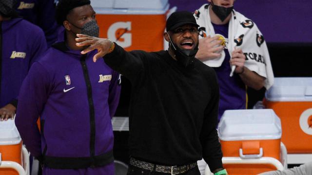 fb体育直播-湖人看到重回前6的希望，詹姆斯还不复出更待何时？